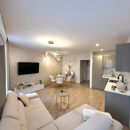 Silk -free Private Garage Apartmán