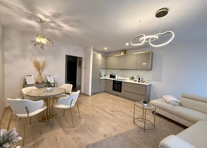 Silk -free Private Garage Apartment Nyiregyhaza